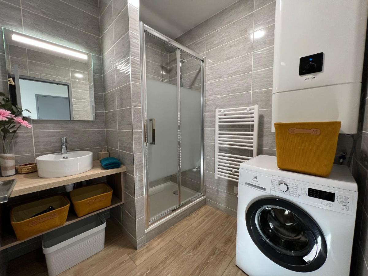 Charmant Appartement T2 Cosy Climatise ブリーブ・ラ ・ガイヤルド エクステリア 写真